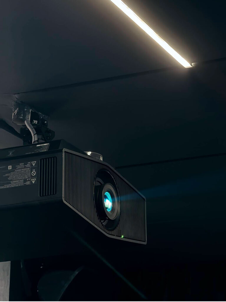 sony XW 5000 es projector