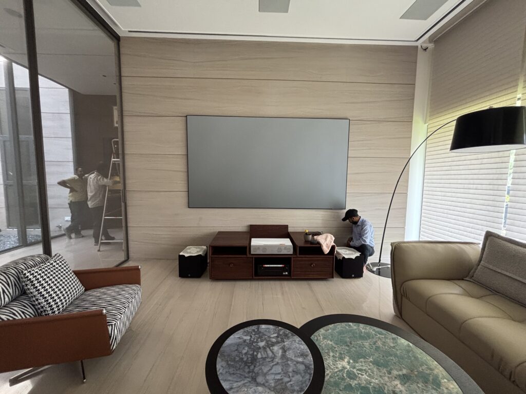 lounge bar